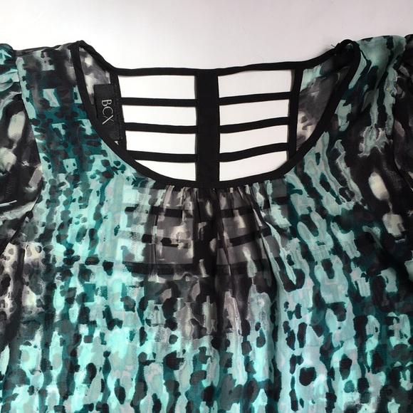 BCX Caged Back Printed Sheer Blouse - Picture 2 of 9